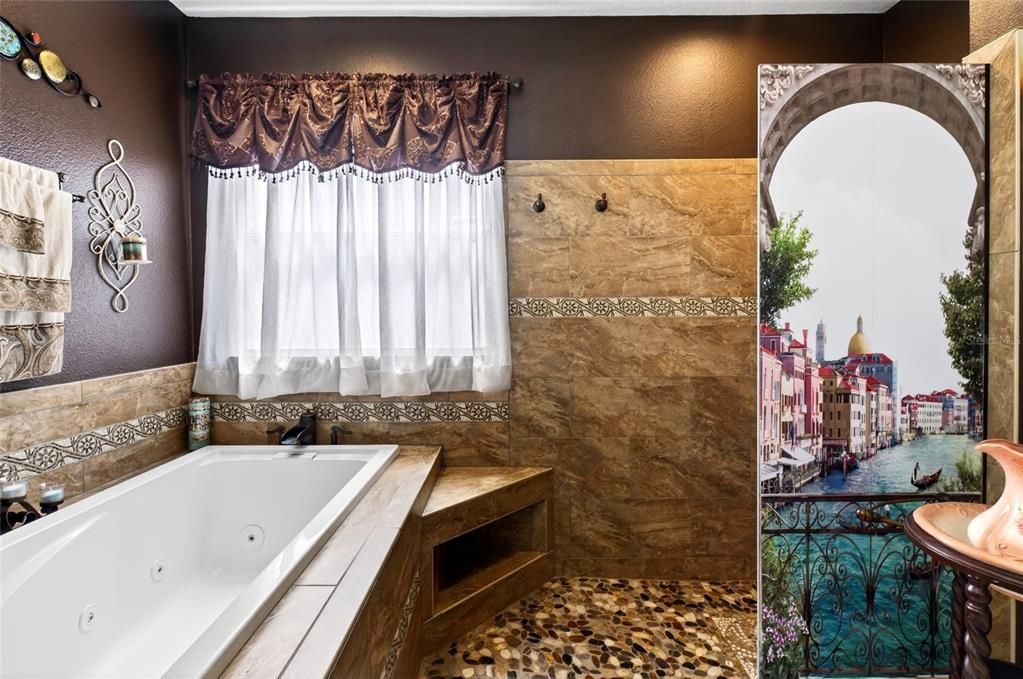 En Venta: $435,000 (4 camas, 2 baños, 2799 Pies cuadrados)