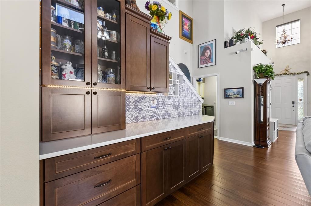 En Venta: $435,000 (4 camas, 2 baños, 2799 Pies cuadrados)