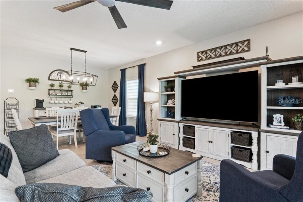 For Sale: $679,900 (3 beds, 3 baths, 2027 Square Feet)