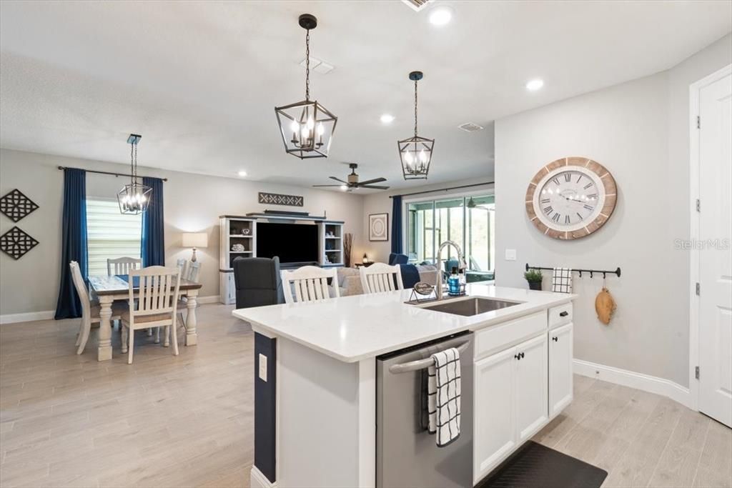 For Sale: $679,900 (3 beds, 3 baths, 2027 Square Feet)