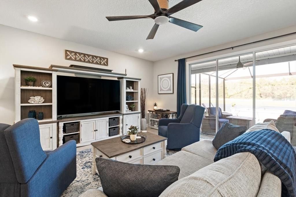 For Sale: $679,900 (3 beds, 3 baths, 2027 Square Feet)