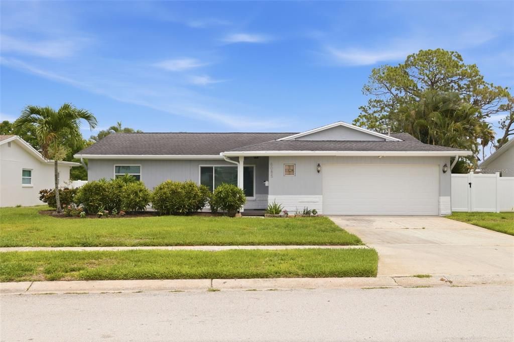 En Venta: $539,900 (3 camas, 2 baños, 1537 Pies cuadrados)