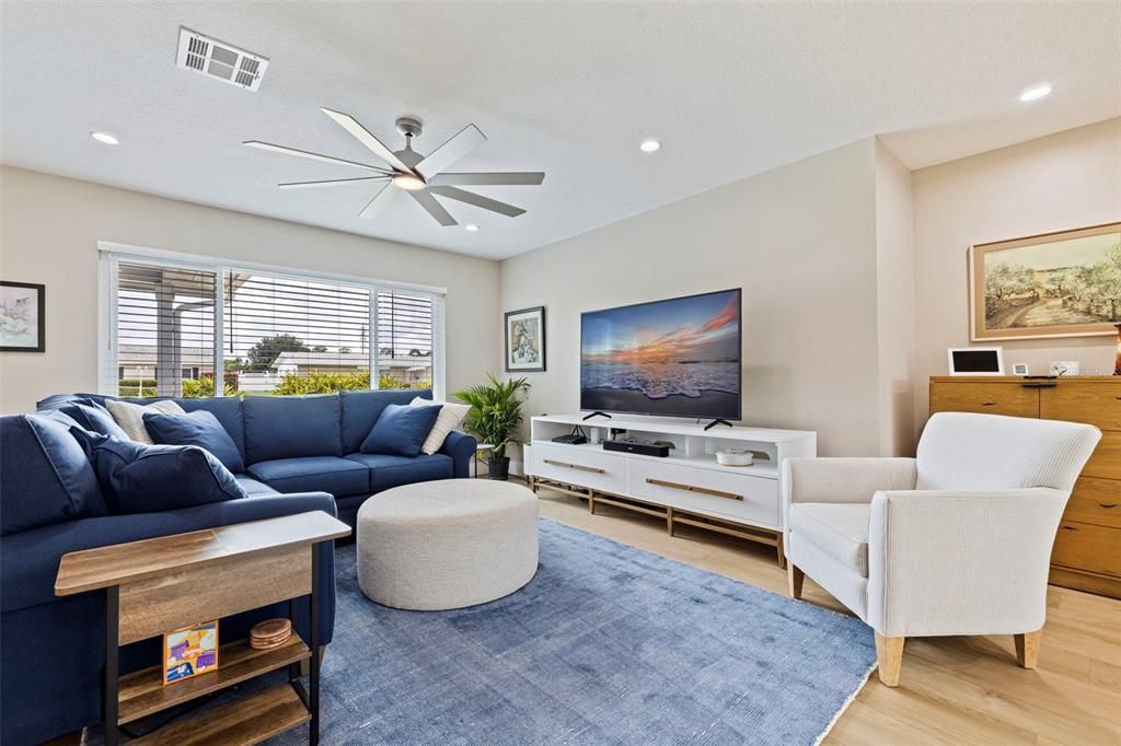 En Venta: $539,900 (3 camas, 2 baños, 1537 Pies cuadrados)