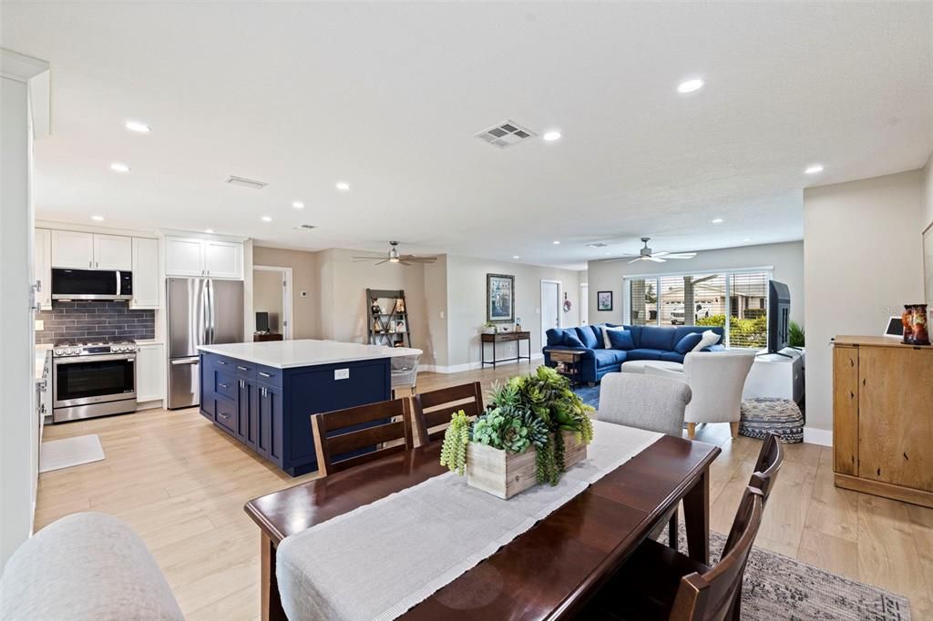En Venta: $539,900 (3 camas, 2 baños, 1537 Pies cuadrados)