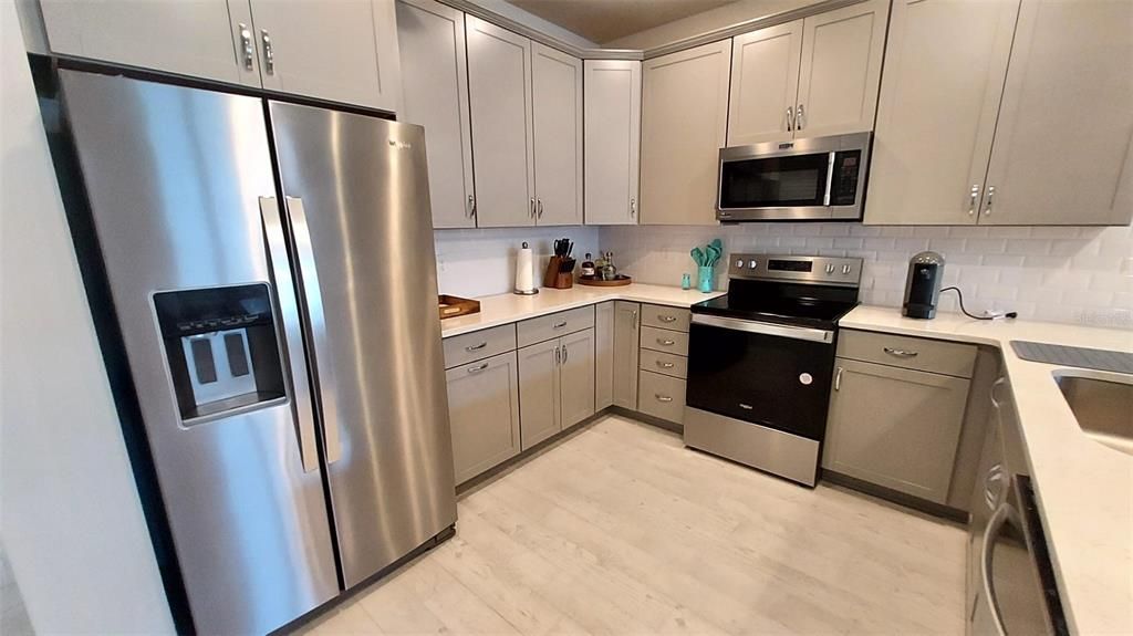 En Renta: $3,100 (4 camas, 3 baños, 1809 Pies cuadrados)