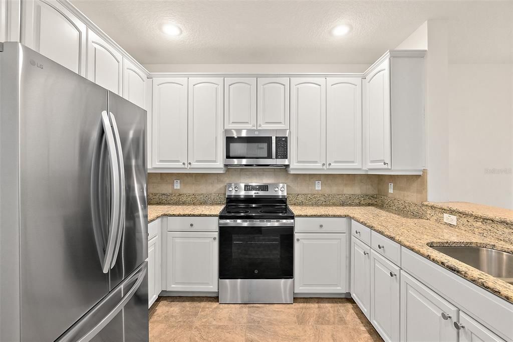 For Sale: $359,000 (3 beds, 2 baths, 1575 Square Feet)