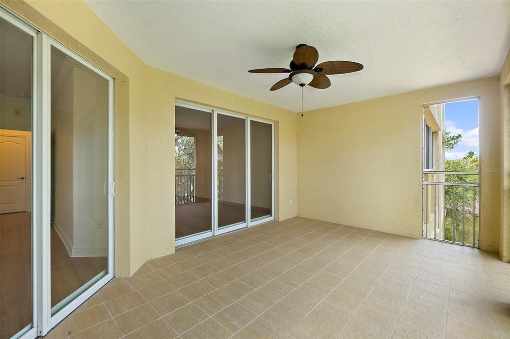 For Sale: $359,000 (3 beds, 2 baths, 1575 Square Feet)