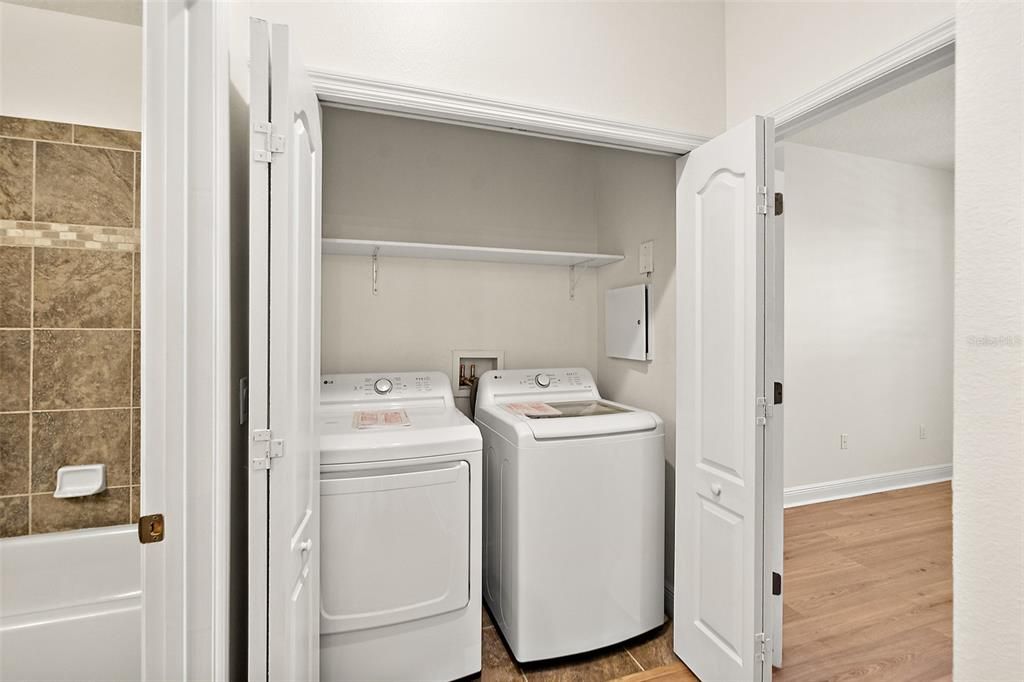 For Sale: $359,000 (3 beds, 2 baths, 1575 Square Feet)