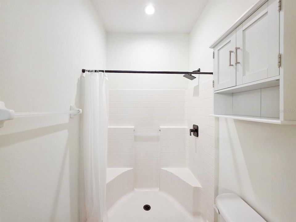 На продажу: $409,000 (3 спален, 2 ванн, 1846 Квадратных фут)