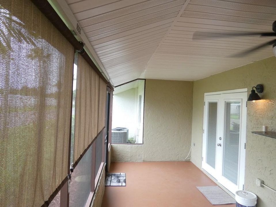 На продажу: $239,000 (2 спален, 2 ванн, 1105 Квадратных фут)