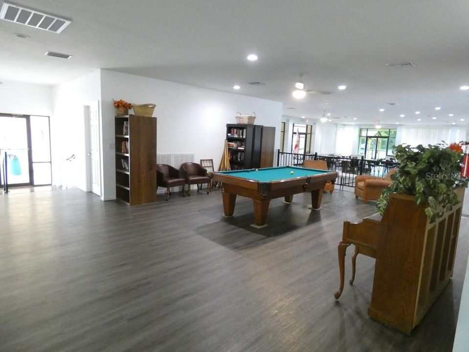 На продажу: $239,000 (2 спален, 2 ванн, 1105 Квадратных фут)