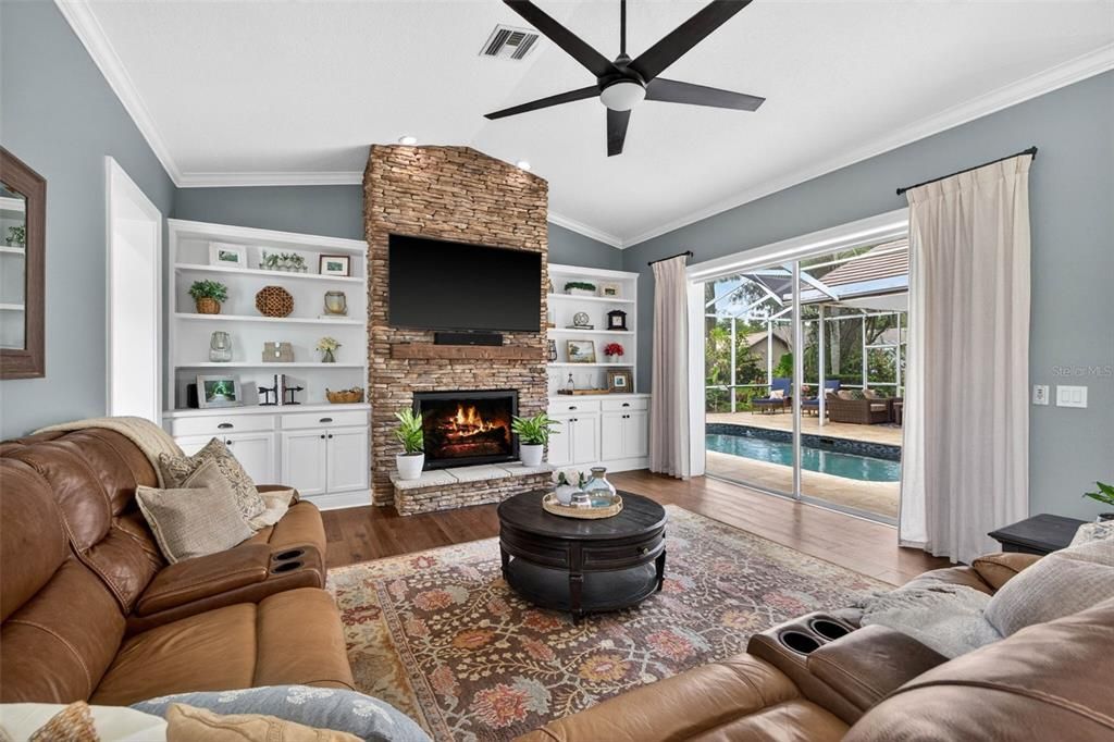 For Sale: $1,100,000 (4 beds, 4 baths, 3286 Square Feet)