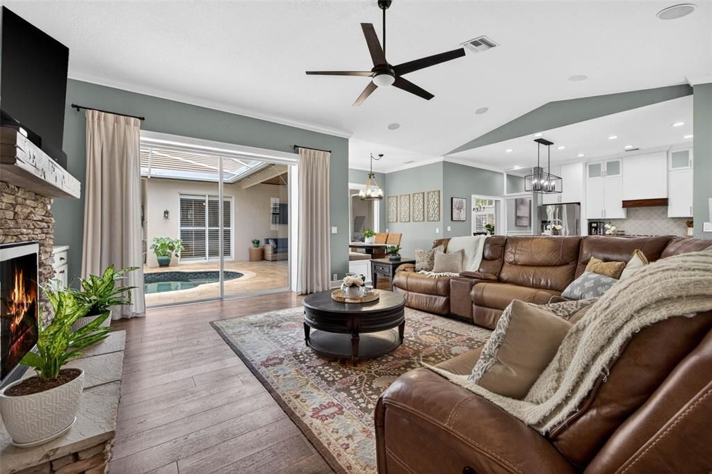 For Sale: $1,100,000 (4 beds, 4 baths, 3286 Square Feet)