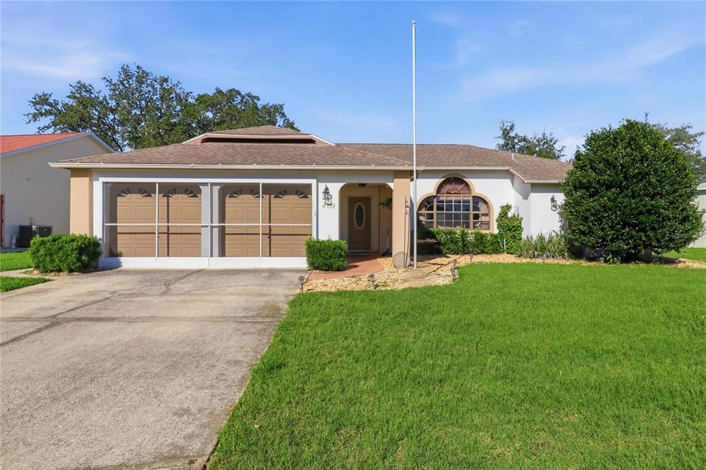 Active With Contract: $249,000 (3 beds, 2 baths, 1634 Square Feet)