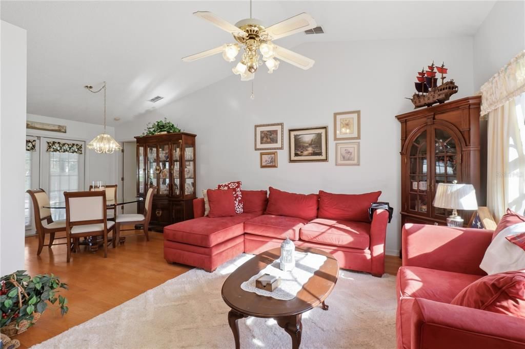 Active With Contract: $249,000 (3 beds, 2 baths, 1634 Square Feet)