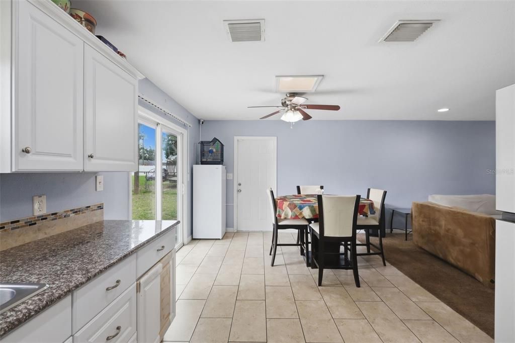For Sale: $249,000 (3 beds, 1 baths, 1088 Square Feet)