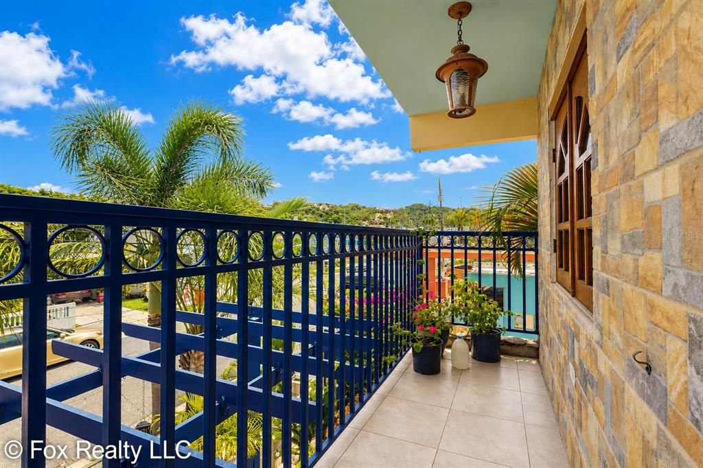 For Sale: $630,000 (3 beds, 3 baths, 2278 Square Feet)