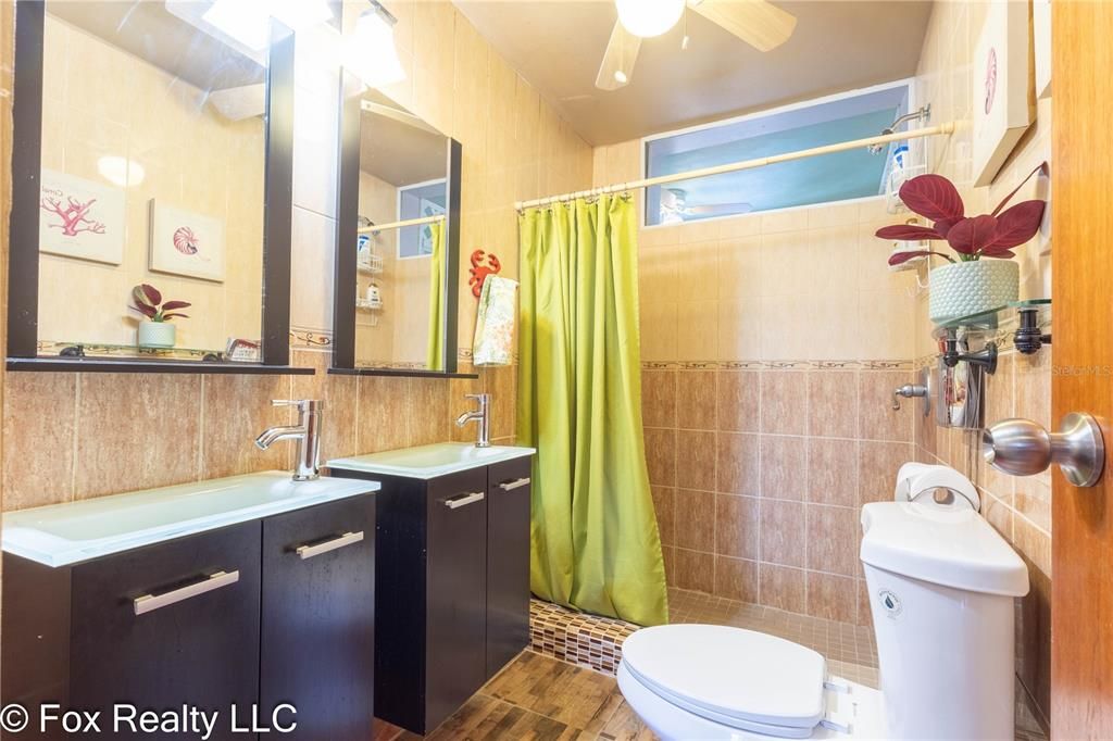 For Sale: $630,000 (3 beds, 3 baths, 2278 Square Feet)