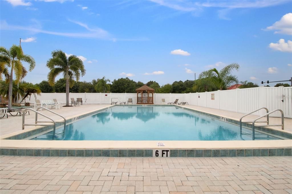 For Sale: $130,000 (2 beds, 2 baths, 886 Square Feet)