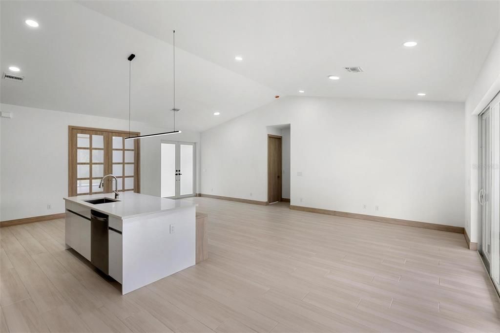 En Renta: $2,650 (4 camas, 2 baños, 1768 Pies cuadrados)
