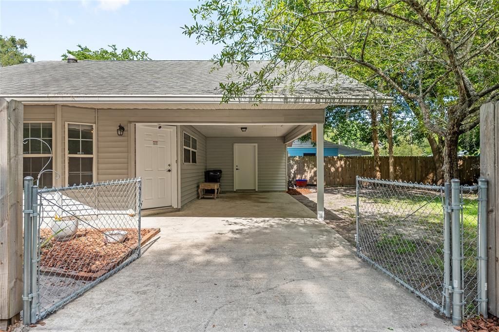 For Sale: $198,000 (2 beds, 1 baths, 790 Square Feet)