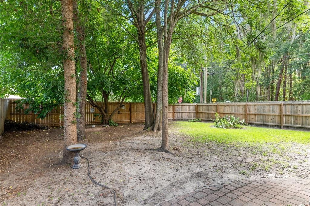 For Sale: $198,000 (2 beds, 1 baths, 790 Square Feet)