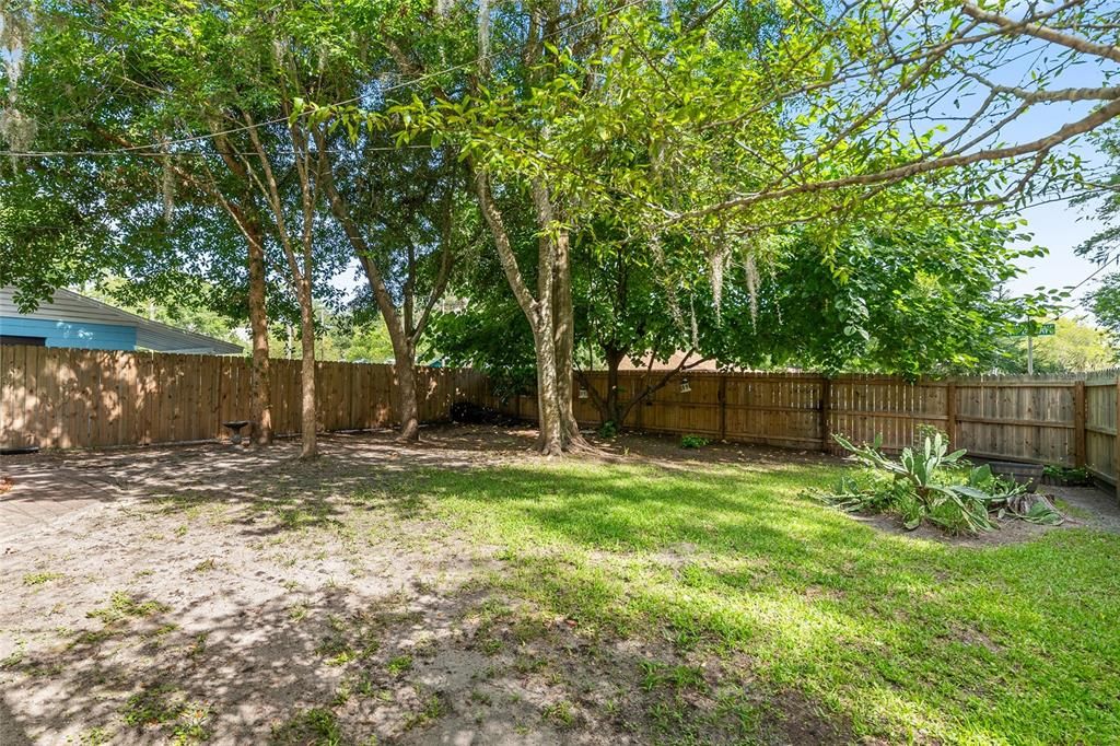 For Sale: $198,000 (2 beds, 1 baths, 790 Square Feet)