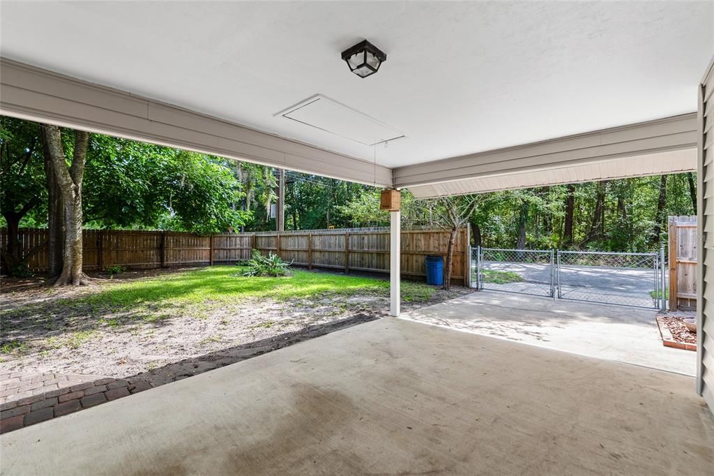 For Sale: $198,000 (2 beds, 1 baths, 790 Square Feet)