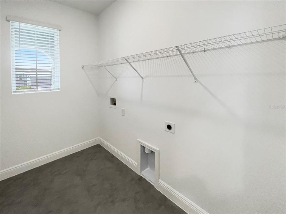 For Rent: $2,600 (4 beds, 2 baths, 1654 Square Feet)