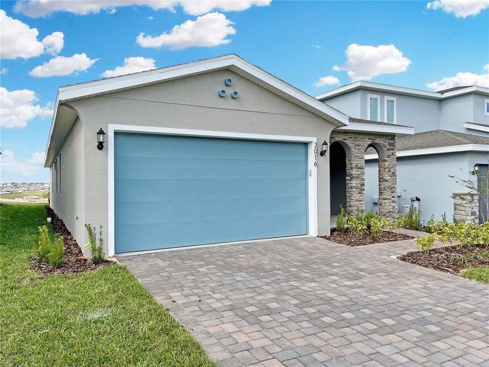 For Rent: $2,600 (4 beds, 2 baths, 1654 Square Feet)