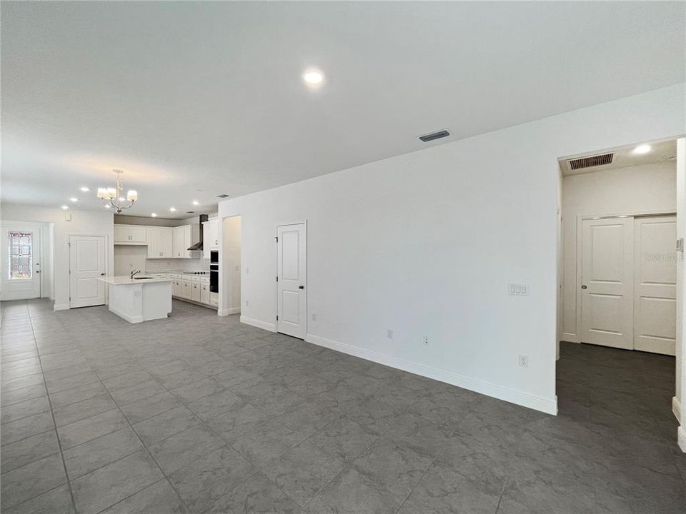 For Rent: $2,600 (4 beds, 2 baths, 1654 Square Feet)