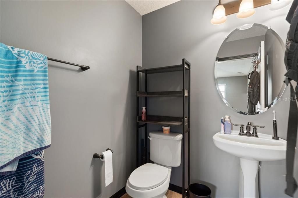 For Sale: $649,900 (5 beds, 4 baths, 3547 Square Feet)