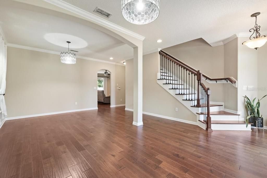 For Sale: $649,900 (5 beds, 4 baths, 3547 Square Feet)