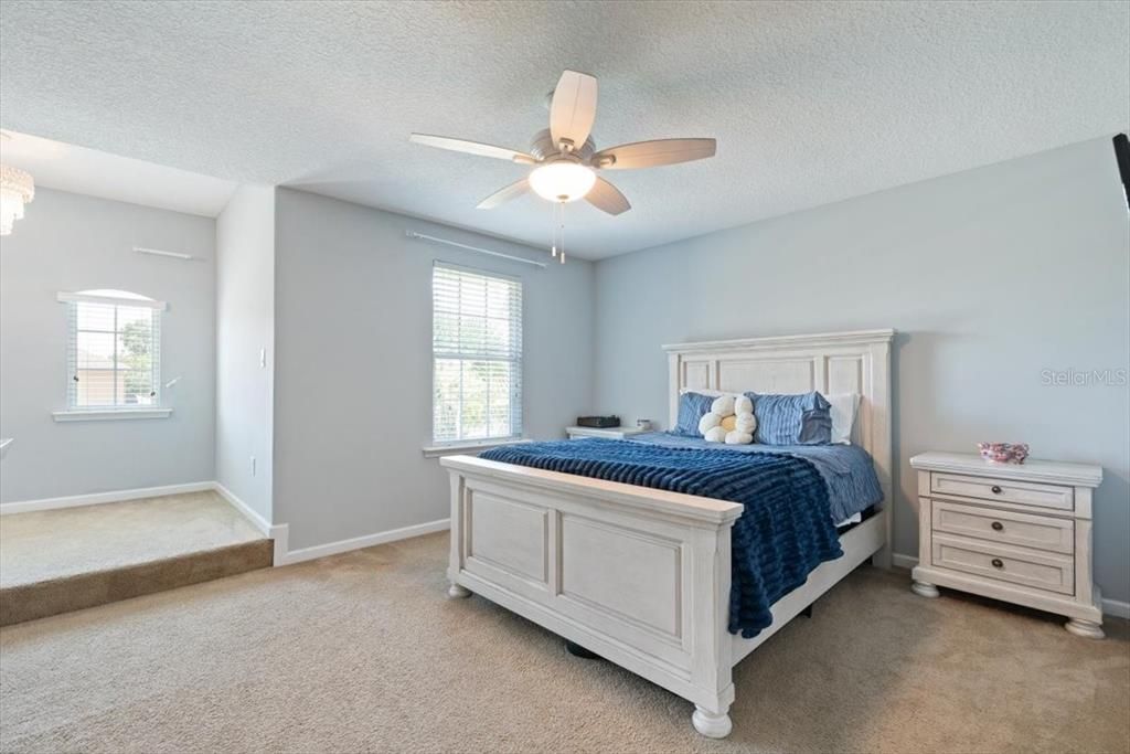 For Sale: $649,900 (5 beds, 4 baths, 3547 Square Feet)