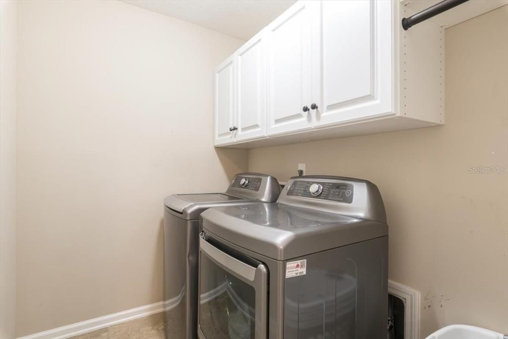 For Sale: $649,900 (5 beds, 4 baths, 3547 Square Feet)
