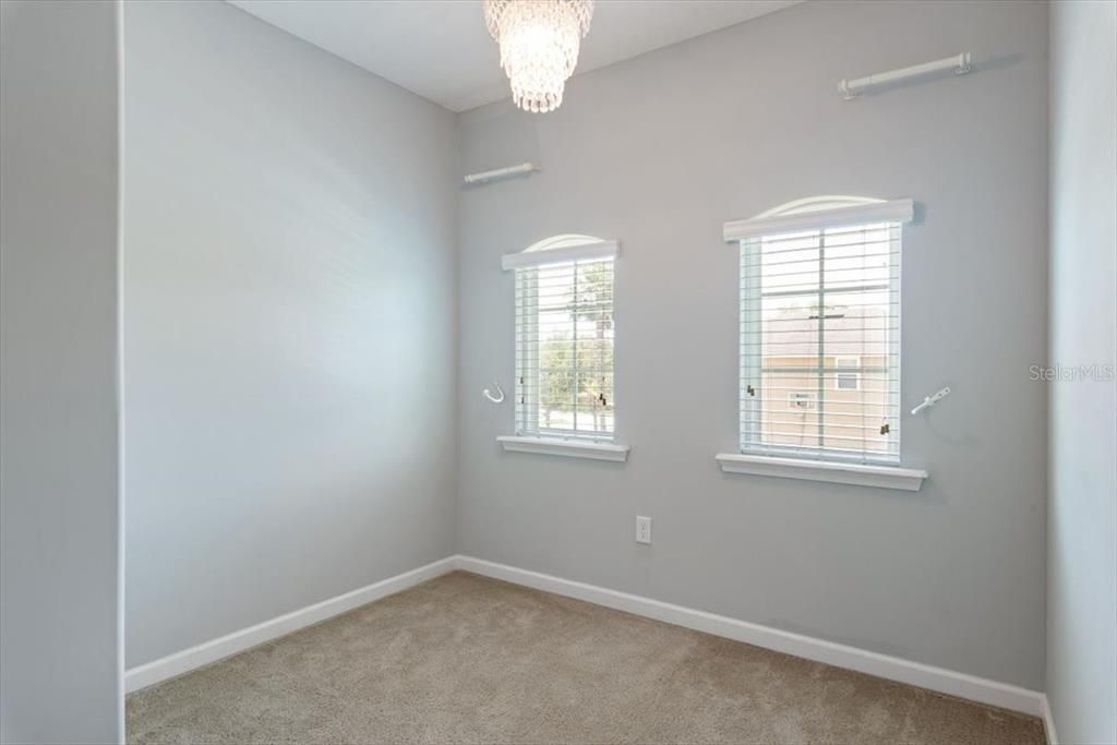 For Sale: $649,900 (5 beds, 4 baths, 3547 Square Feet)