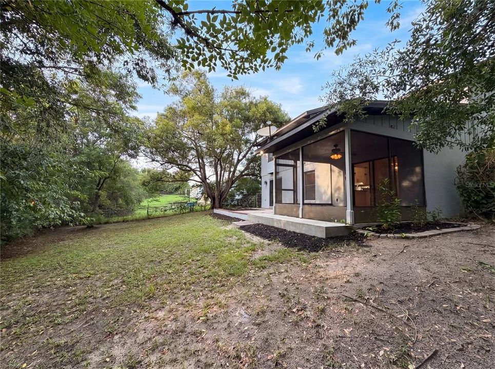 For Sale: $277,000 (3 beds, 2 baths, 1264 Square Feet)
