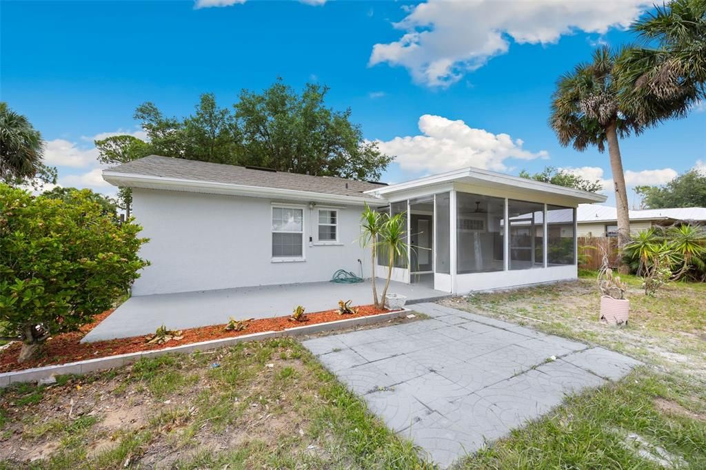 For Sale: $278,800 (3 beds, 2 baths, 1184 Square Feet)