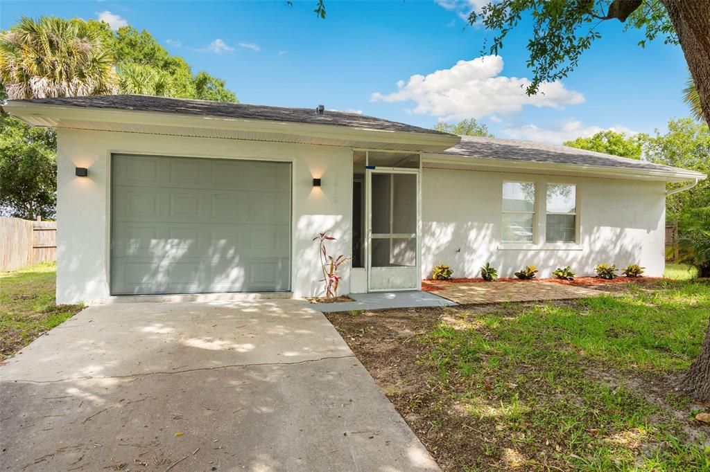 For Sale: $278,800 (3 beds, 2 baths, 1184 Square Feet)