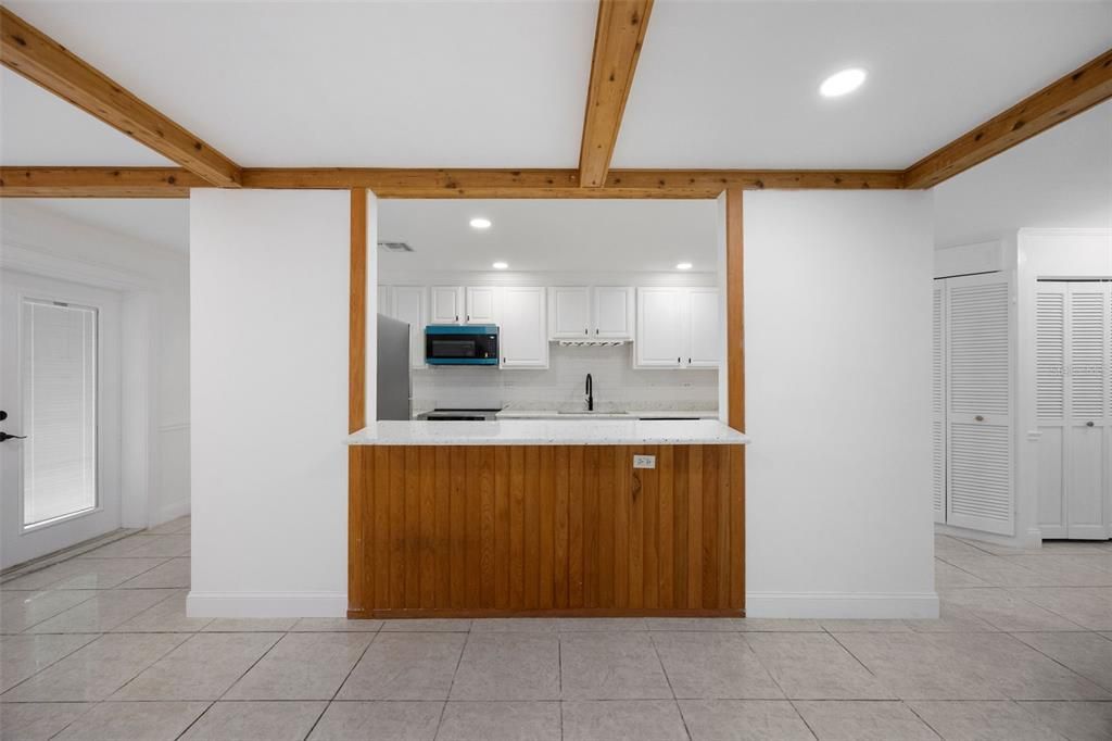 For Sale: $278,800 (3 beds, 2 baths, 1184 Square Feet)