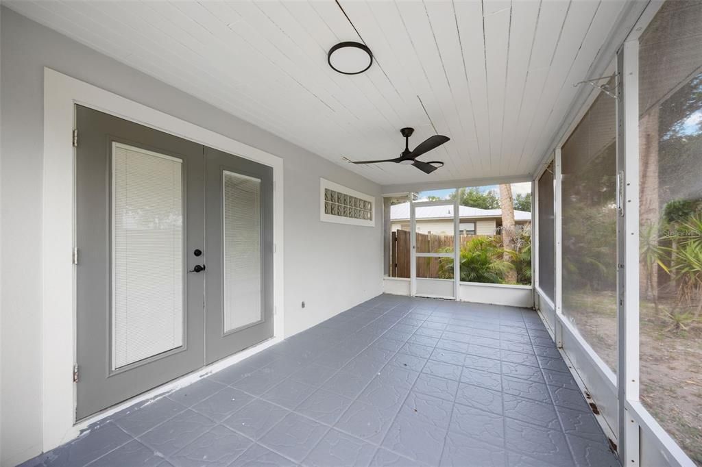 For Sale: $278,800 (3 beds, 2 baths, 1184 Square Feet)