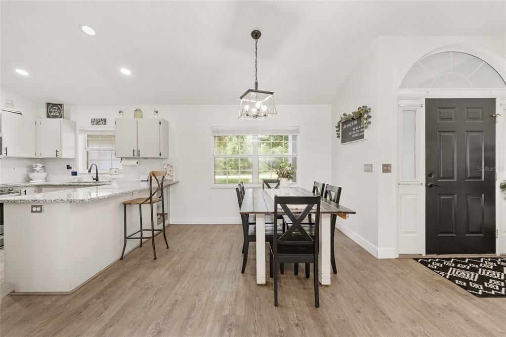 For Sale: $410,000 (3 beds, 2 baths, 1631 Square Feet)