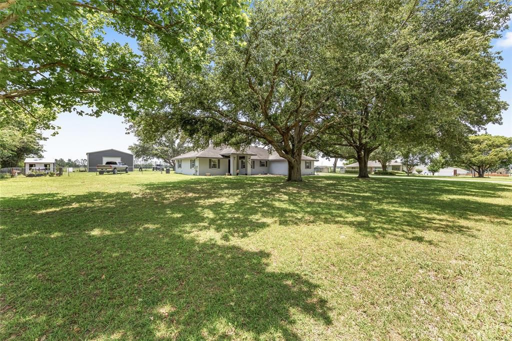 For Sale: $410,000 (3 beds, 2 baths, 1631 Square Feet)