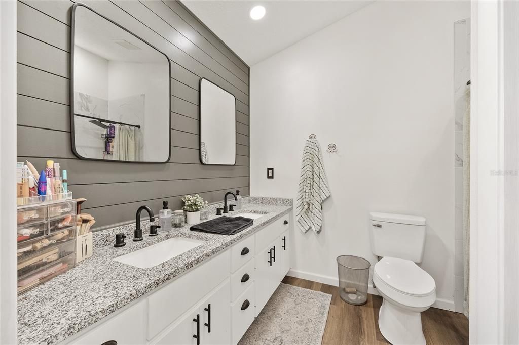 For Sale: $410,000 (3 beds, 2 baths, 1631 Square Feet)