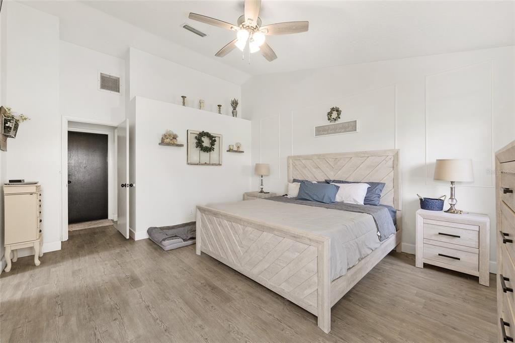 For Sale: $410,000 (3 beds, 2 baths, 1631 Square Feet)
