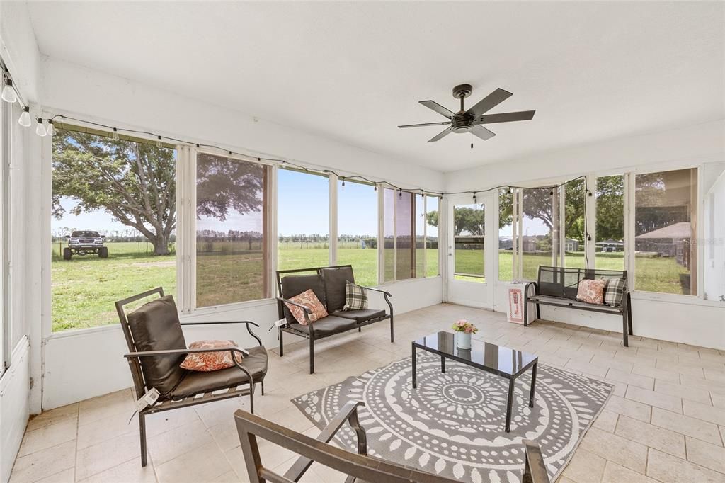 For Sale: $410,000 (3 beds, 2 baths, 1631 Square Feet)