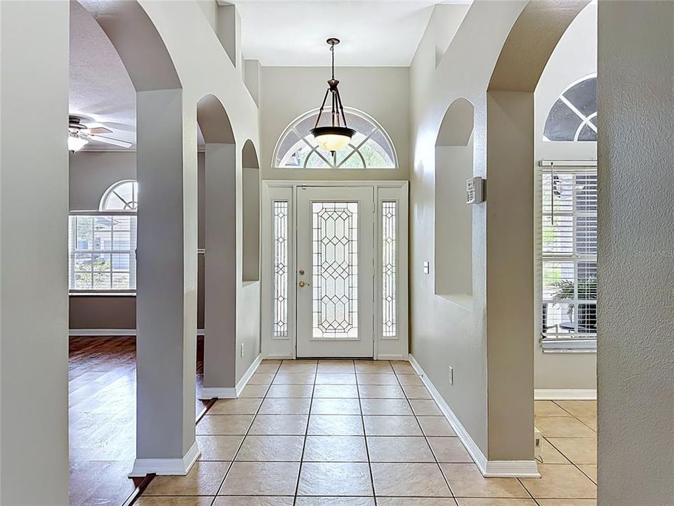 En Venta: $499,900 (3 camas, 2 baños, 2337 Pies cuadrados)