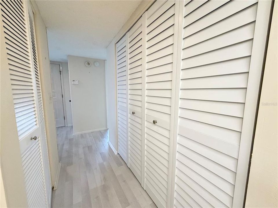На продажу: $150,000 (2 спален, 2 ванн, 1318 Квадратных фут)