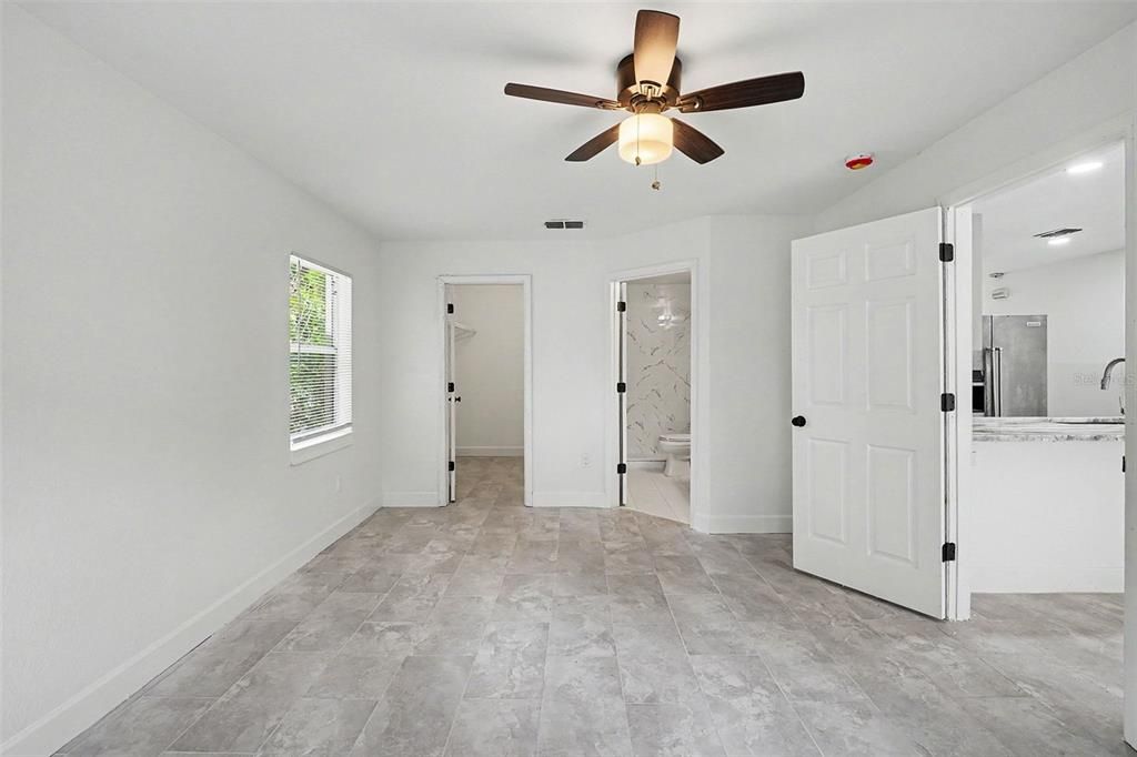For Rent: $1,900 (3 beds, 2 baths, 1245 Square Feet)