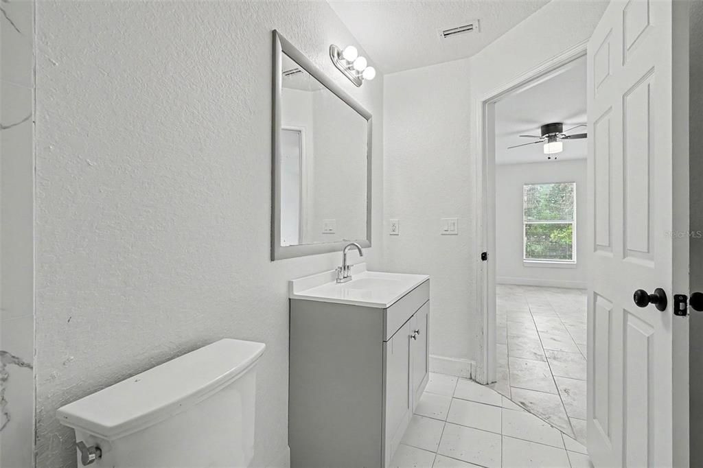 For Rent: $1,900 (3 beds, 2 baths, 1245 Square Feet)